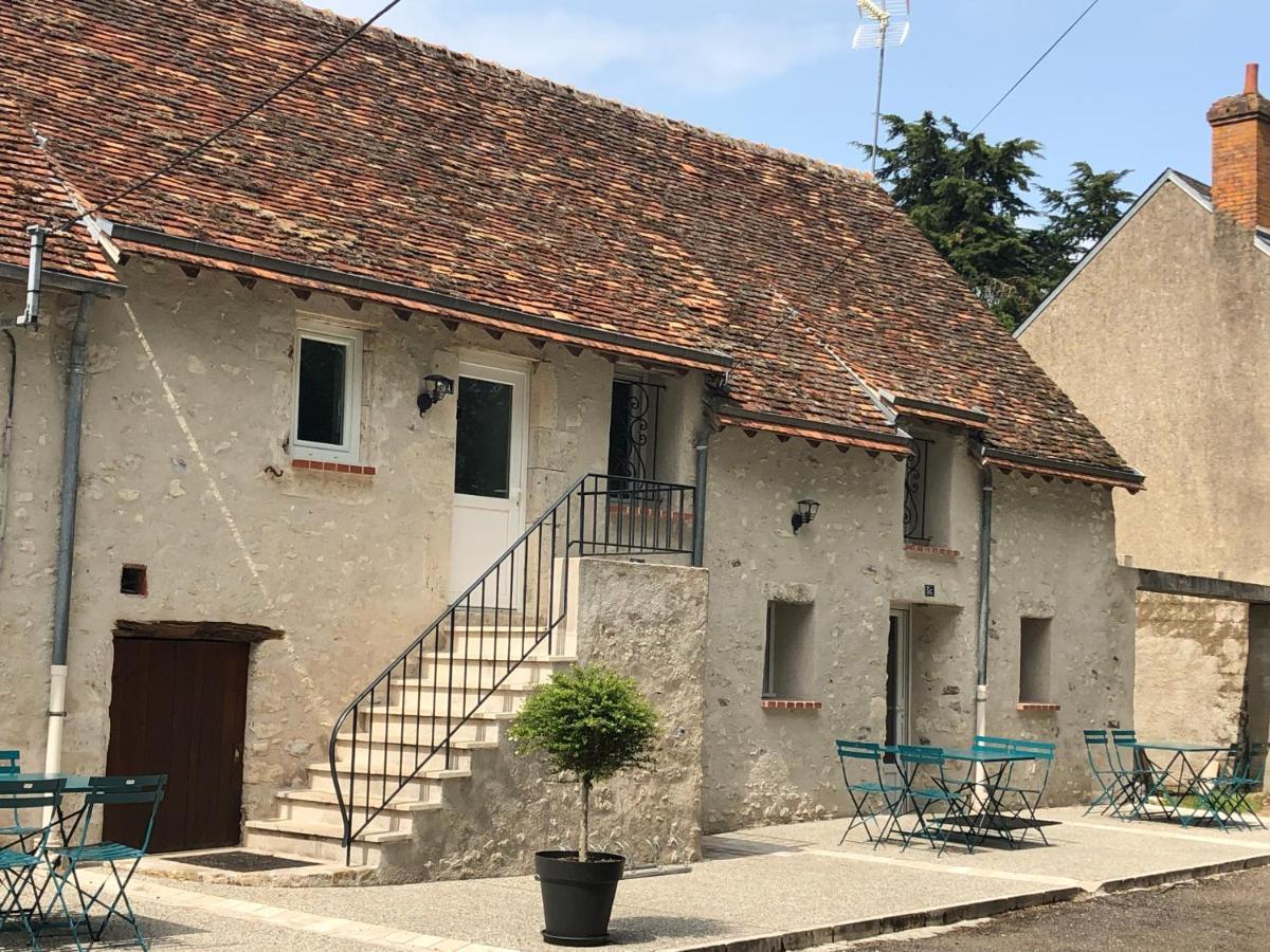 Les Gites De Josephine Courbouzon  Exteriör bild